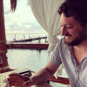 Meet your Posher, Ari